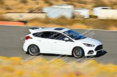 media/Nov-16-2024-Extreme Speed (Sat) [[6587d07cc4]]/Gold Group/Session 3 (The Bowl)/